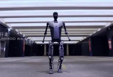 این اولین ربات انسان‌نمای تمام‌الکتریکی با سرعت ۶ کیلومتربرساعت است