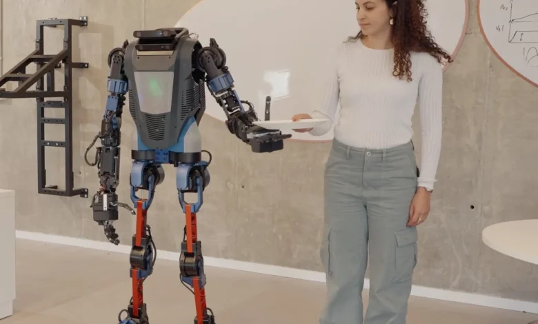 این ربات انسان‌نما حرف شما را می‌فهمد [تماشا کنید]