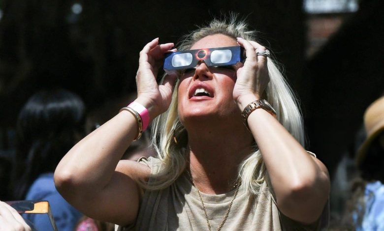جست‌وجو برای «چشم‌درد» در حین خورشیدگرفتگی ۲۰۲۴ آمریکا افزایش یافت