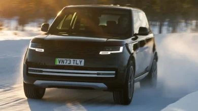 رنج روور برقی در قطب شمال و بیابان‌های عربستان؛ شاسی‌بلند لوکس رخ‌نمایی کرد