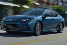 قیمت ماشین تویوتا کمری ۲۰۲۵ رسماً اعلام شد