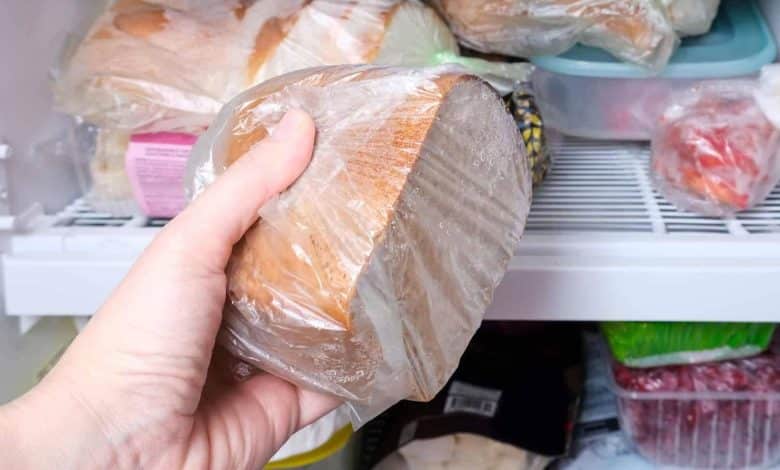 آیا نان یخ‌زده سالم‌تر است؟