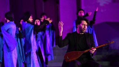 سهراب پورناظری «سیصد» را به صحنه می‌برد