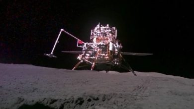 پرچم چین روی نیمه پنهان ماه به‌ اهتزاز درآمد