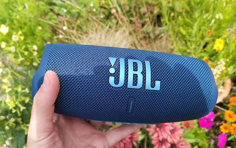 بهترین اسپیکرهای JBL موجود در بازار