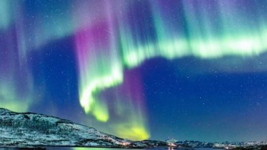 شفق قطبی رنگارنگ بر فراز نیوزیلند