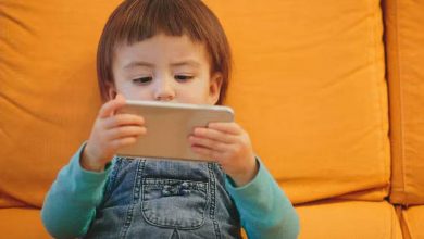 تماشای صفحه نمایش از نزدیک به چشم آسیب میزند؟