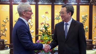 تیم کوک و ۲۰ مدیر دیگر صنعت فناوری با نخستوزیر چین دیدار کردند