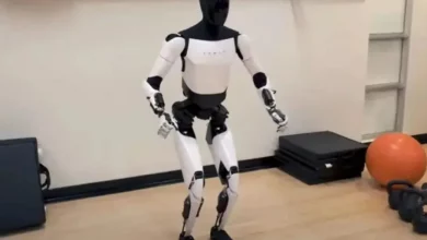 ربات اپتیموس تسلا با دست جدید خود توپ‌های تنیس را در هوا می‌گیرد [تماشا کنید]