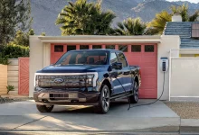 فورد موقتا ترمز خودرو F-150 Lightning را می‌کشد؛ ادامه تولید در سال آینده