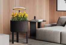 این چراغ ایستاده ال‌جی، نقش باغچه خانگی را هم ایفا می‌کند!