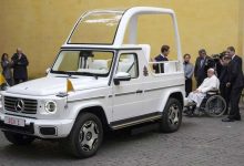 خودروی تمام الکتریکی مرسدس بنز به پاپ‌ فرانسیس اهدا شد