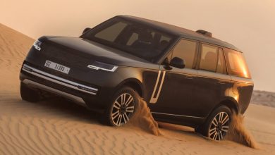 خودنمایی مدل برقی خودرو شاسیبلند رنج روور در صحرای عرب