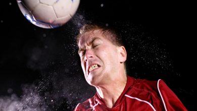 ضربههای متداول سر در فوتبال باعث آسیب مغزی میشود