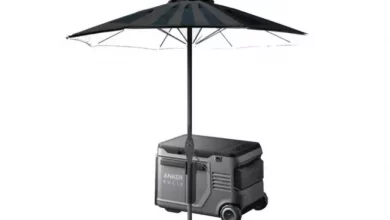 Anker از سایه‌بان مجهز به سلول‌های خورشیدی برای شارژ وسایل رونمایی کرد