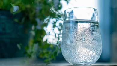 آیا نوشیدن آب گازدار باعث کاهش وزن می‌شود؟