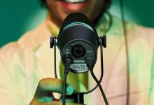 ابزاری جذاب برای پادکسترها؛ میکروفون هوشمند شور MV7i به‌طور مستقیم از میکروفون دوم هم میزبانی می‌کند