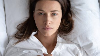 خوابیدن با چشم‌های باز رایج‌تر از چیزی است که فکر می‌کنید