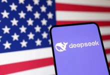 دیپسیک، رقابت شرکتهای هوش مصنوعی آمریکایی را به چالش کشید