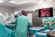 رباتها در جراحیهای پیچیده کبد از انسان بهتر عمل میکنند