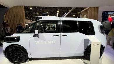 روبوتاکسی Zeekr ویژه ناوگان تاکسی‌های خودران Waymo، انبوهی از حسگرها را در محفظه‌ای کوچک جا داده است