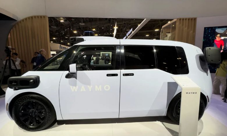 روبوتاکسی Zeekr ویژه ناوگان تاکسی‌های خودران Waymo، انبوهی از حسگرها را در محفظه‌ای کوچک جا داده است