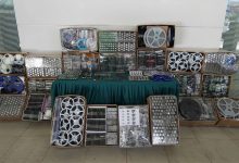 هنگ کنگ کامیون حاوی ۱٫۸ میلیون دلار قطعات الکترونیکی قاچاق را ضبط کرد