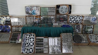 هنگ کنگ کامیون حاوی ۱٫۸ میلیون دلار قطعات الکترونیکی قاچاق را ضبط کرد