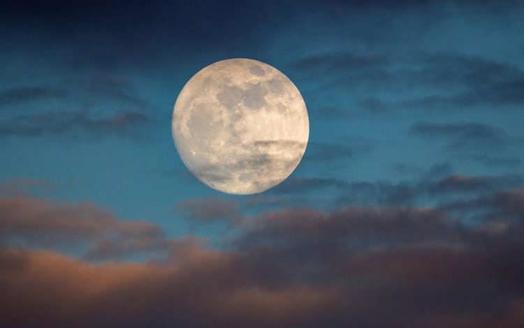 آیا ماه هنوز از نظر زمینشناسی فعال است؟