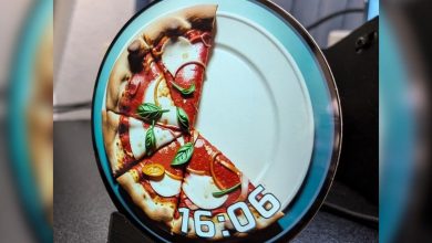 این ساعت عجیب به‌جای عقربه از پیتزا استفاده می‌کند!