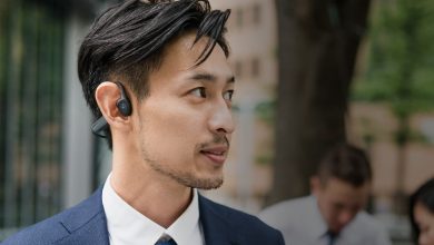 این هندزفری جذاب وارد گوش نمی‌شود و صدا را با «هدایت غضروفی» پخش می‌کند