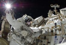 ثبت تصویر بی‌سابقه از فضانورد زن ناسا درحین پیاده‌روی فضایی از روی زمین